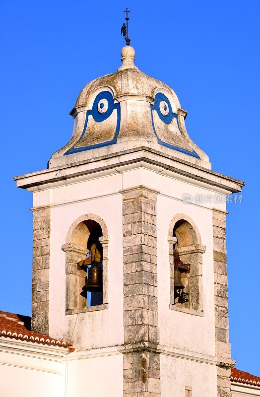 维拉Viçosa -圣灵教堂(Misericórdia)在主广场-钟楼，阿连特霍，葡萄牙